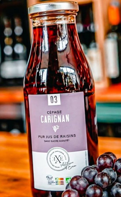 Bouteille de pur jus de raisin, cépage carignan