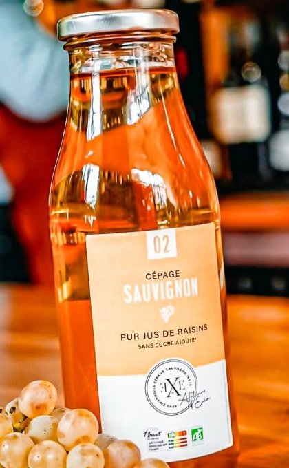 Bouteille de pur jus de raisin, cépage sauvignon